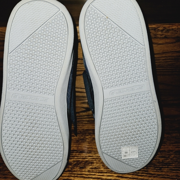 Sketchers Size 7 High top shoes - Picture 4 of 6